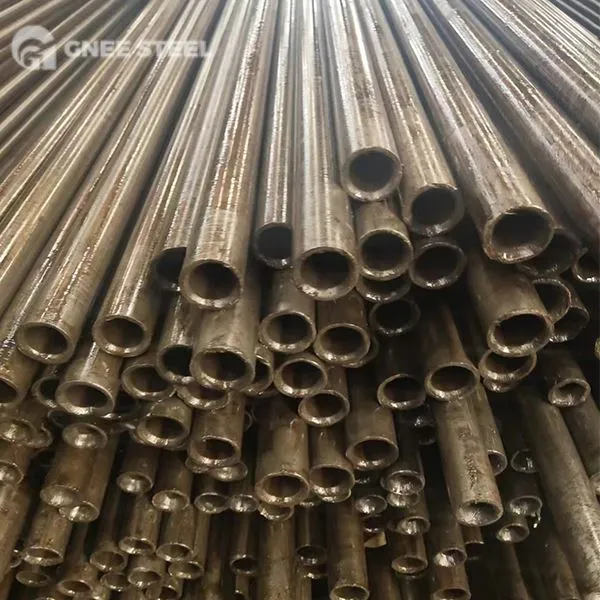 15S10 Țevi și tuburi din oțel ușor