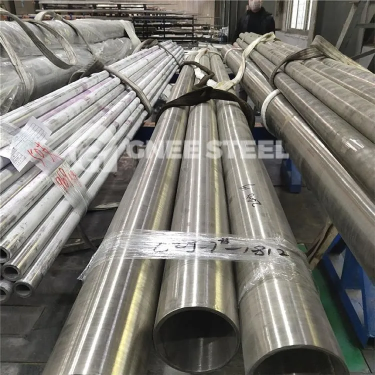 Tuburi sudate laminate la rece